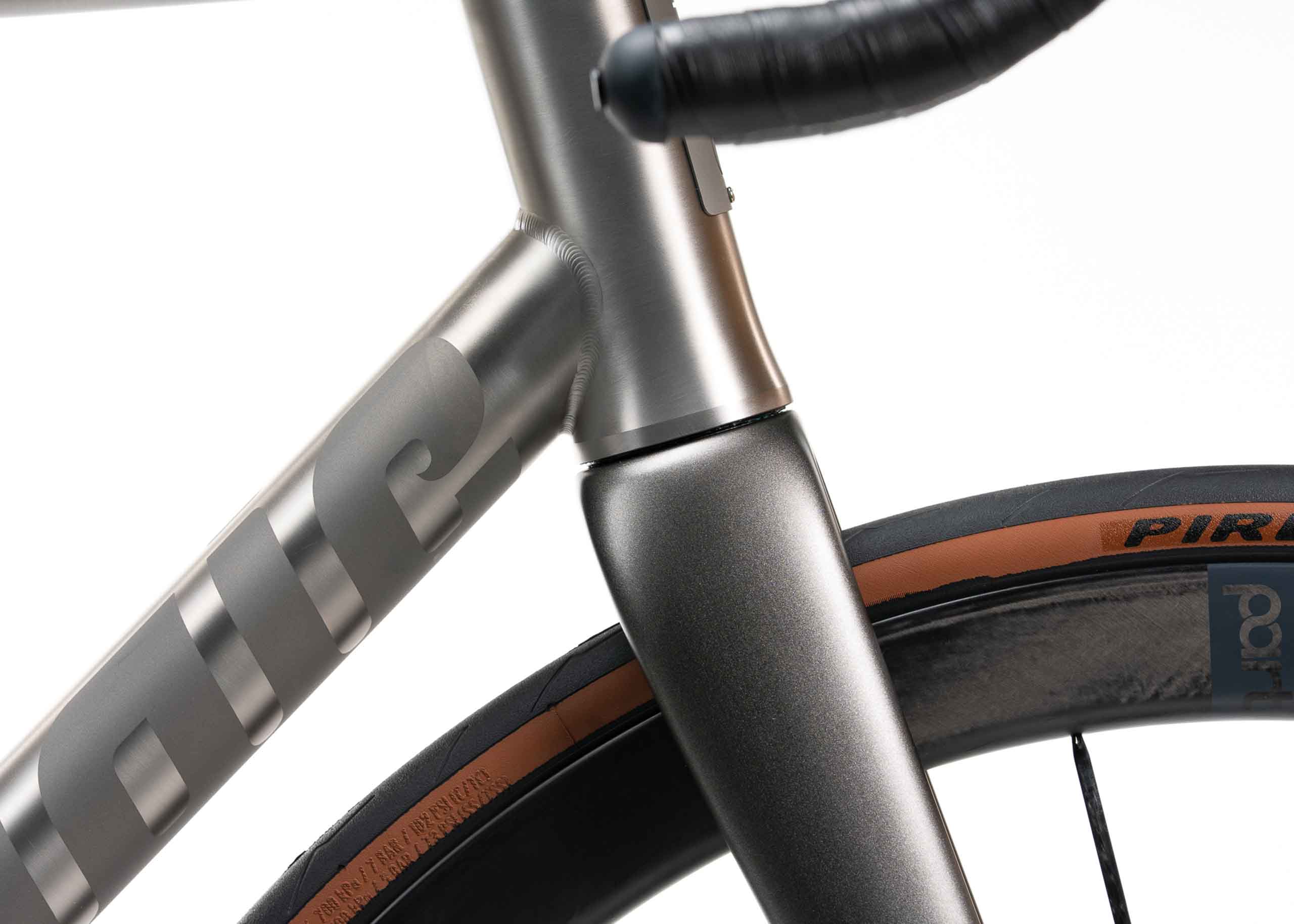 https://mosaiccycles.com/wp-content/uploads/2025/08/Mosaic-RT-Zero-headtube-lower.jpg