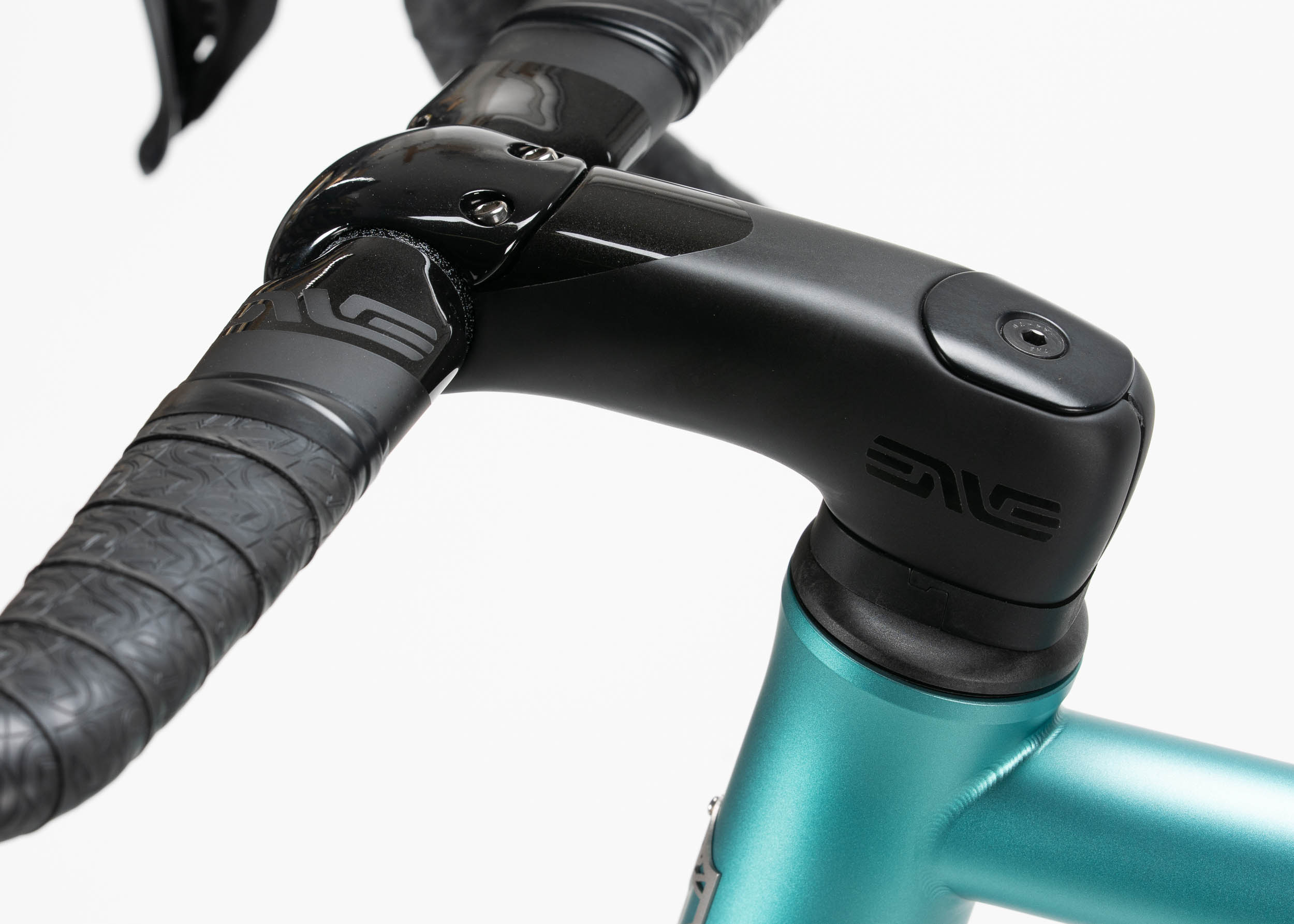 https://mosaiccycles.com/wp-content/uploads/2026/06/Mosaic-Cycles-AR-1-All-Road-bike-10.jpg