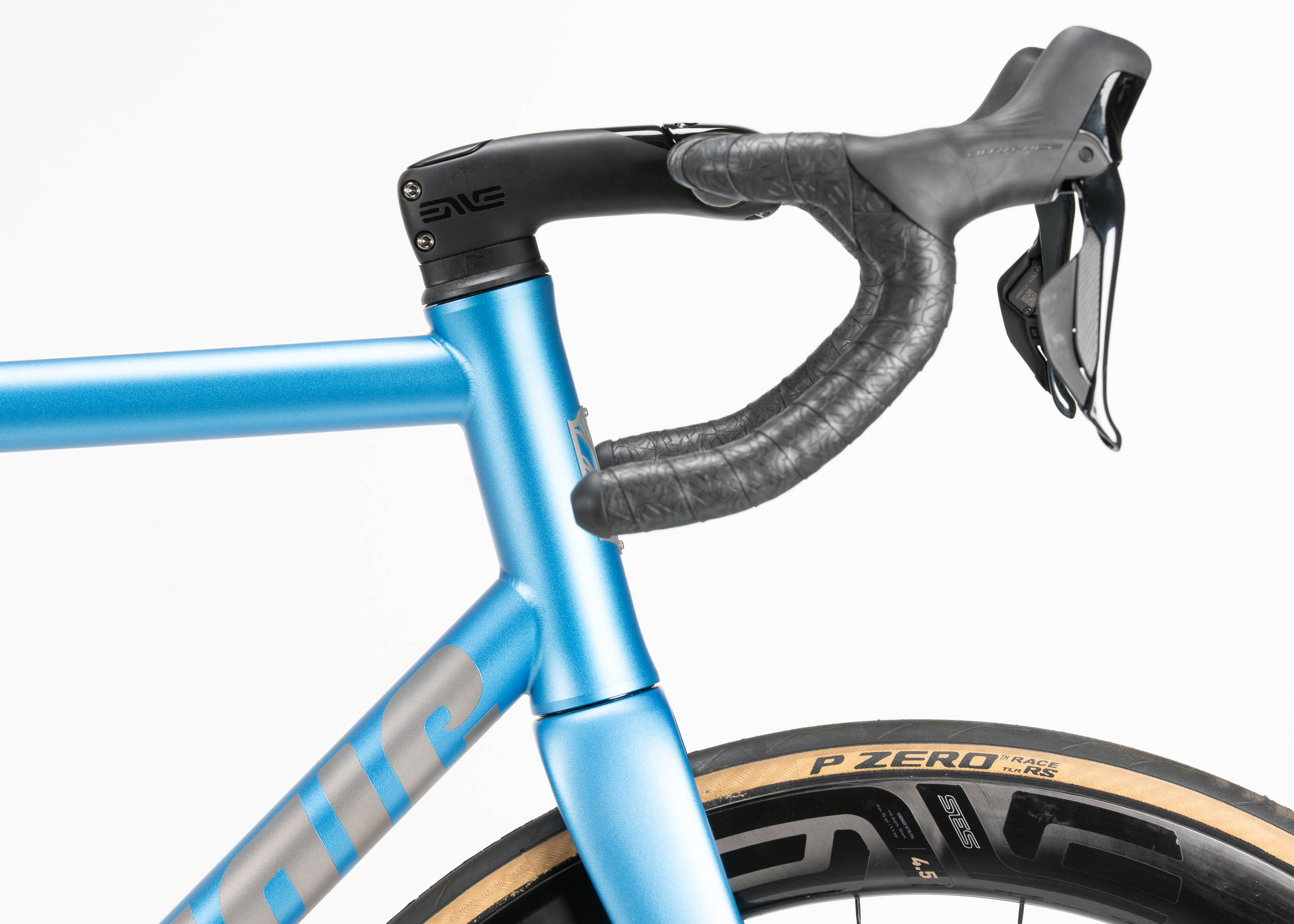 https://mosaiccycles.com/wp-content/uploads/2026/06/Mosaic-Cycles-RT-1-Disc-Brake-Road-bike-15.jpg