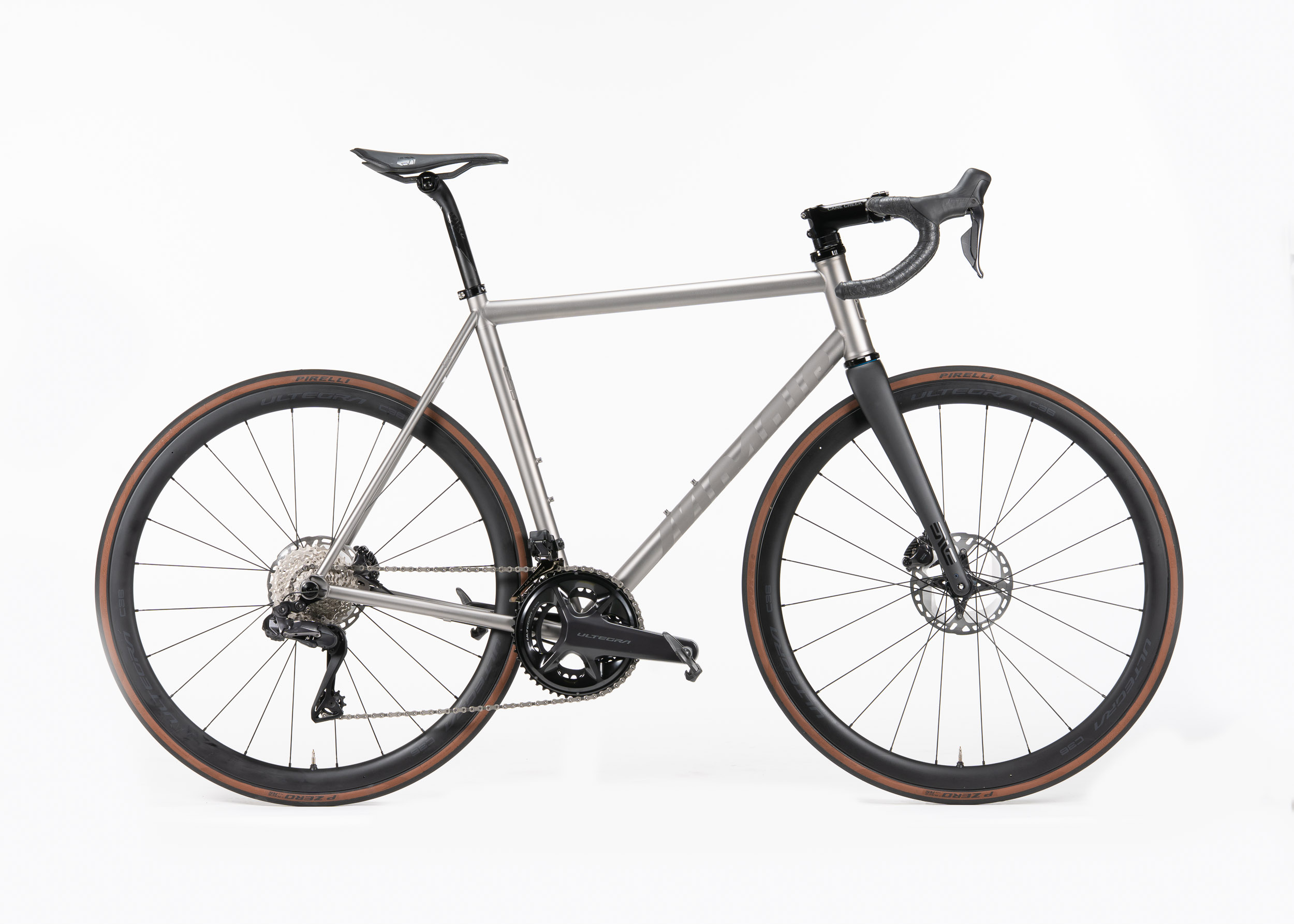 https://mosaiccycles.com/wp-content/uploads/2026/06/Mosaic-RT-2-Titanium-Road-Bike-Disc-02.jpg