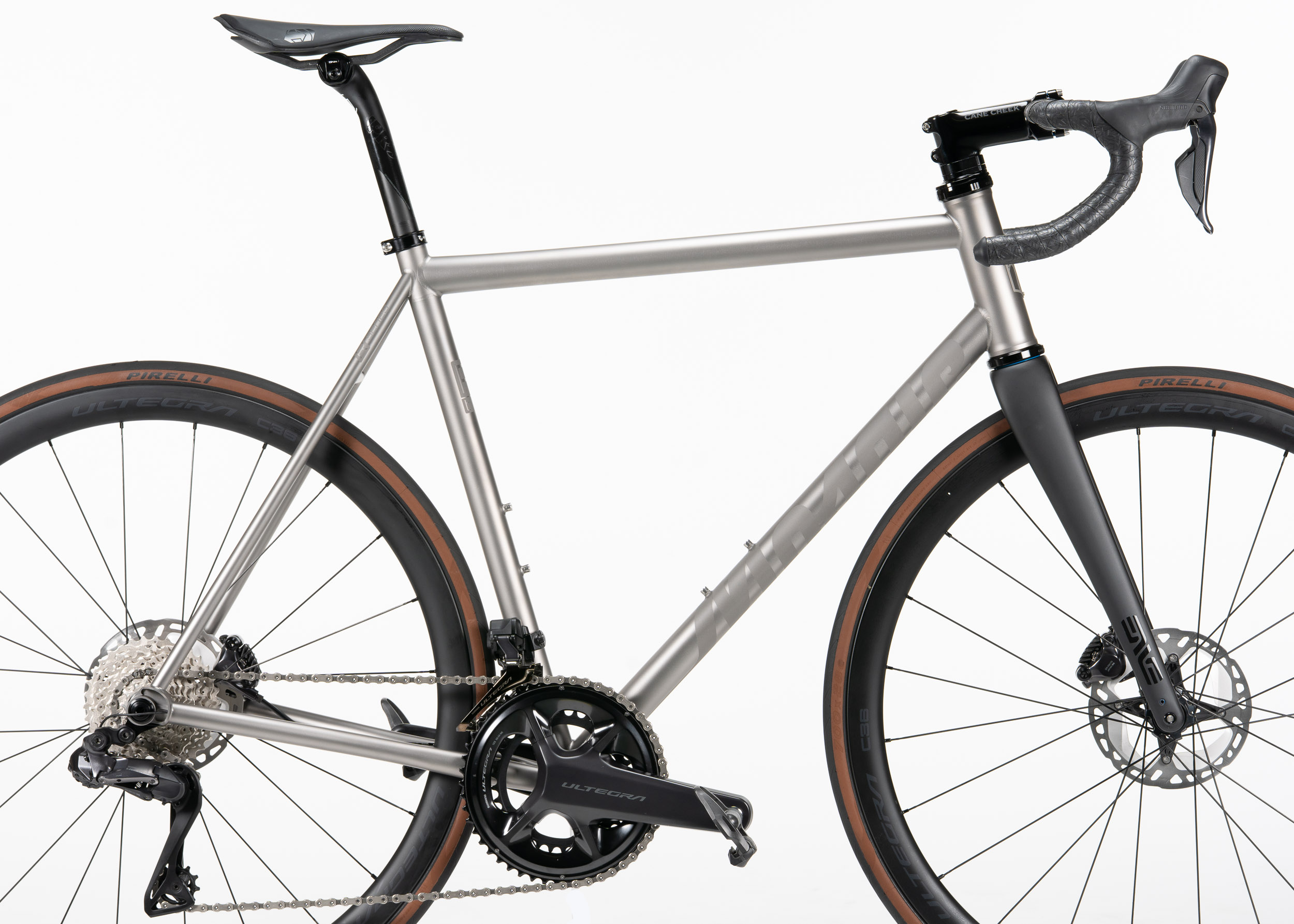 https://mosaiccycles.com/wp-content/uploads/2026/06/Mosaic-RT-2-Titanium-Road-Bike-Disc-03.jpg