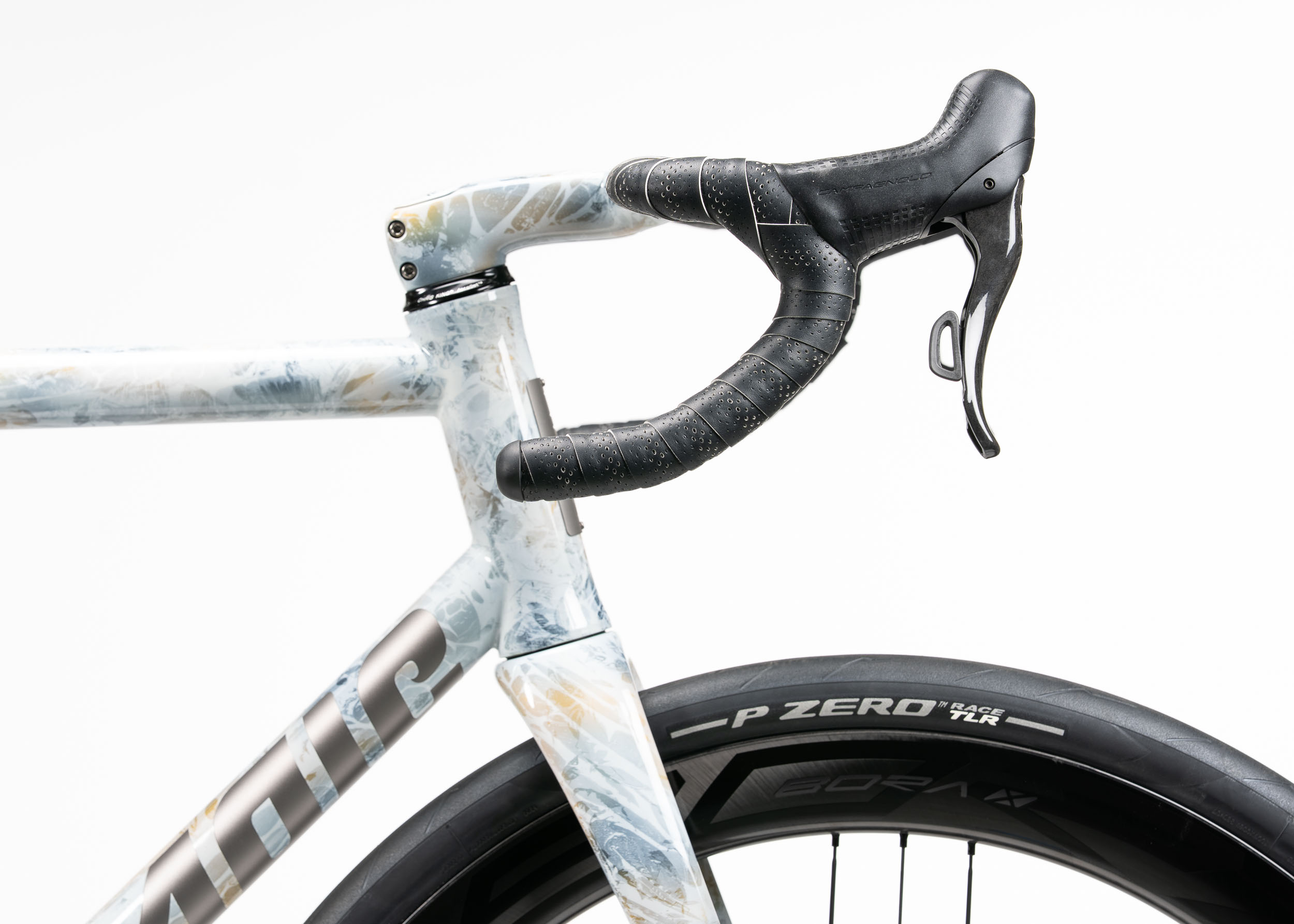 https://mosaiccycles.com/wp-content/uploads/2026/07/Mosaic-RT-Zero-Titanium-Road-Bike-Zero-Ops-091-1.jpg