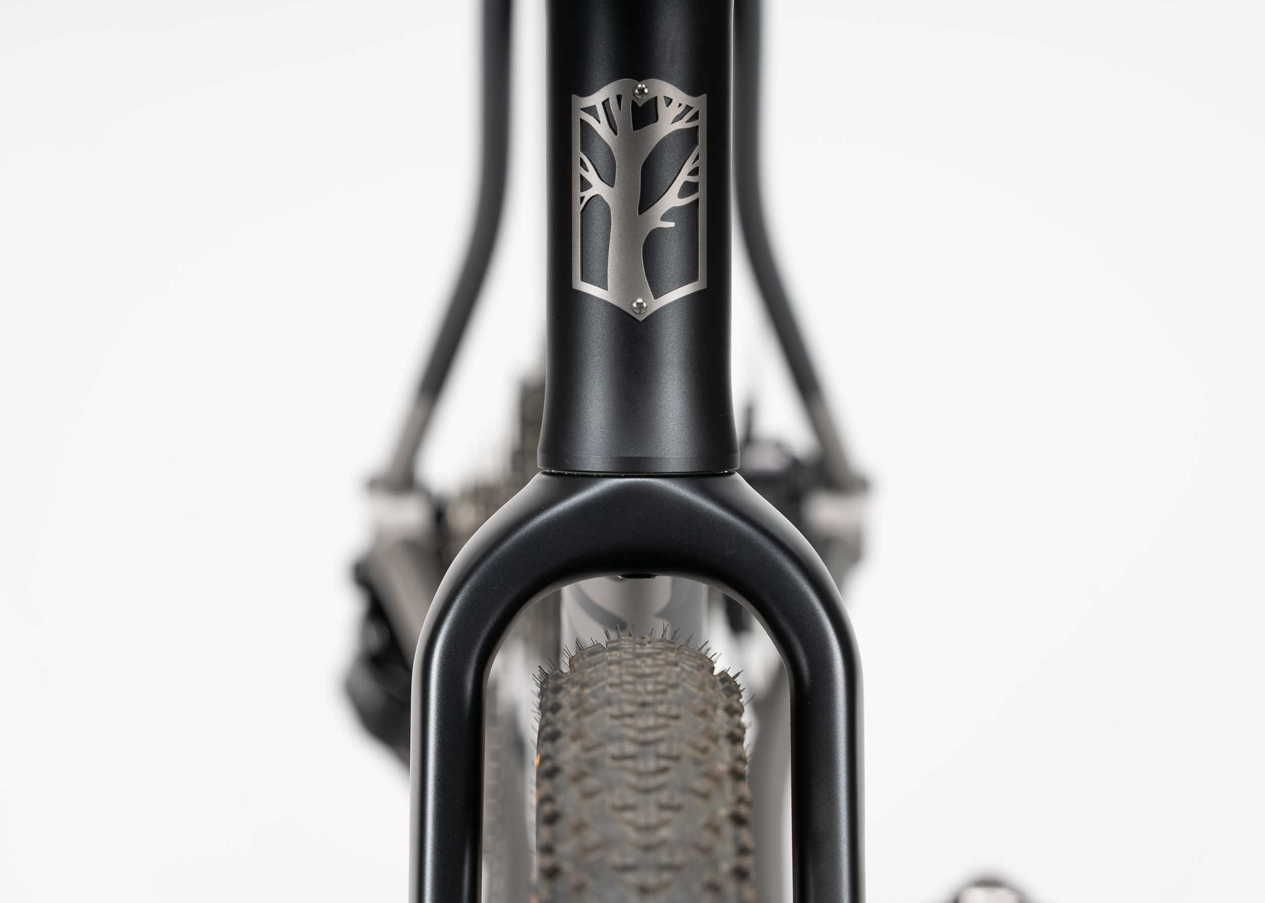 https://mosaiccycles.com/wp-content/uploads/2026/08/Mosaic-Cycles-GT-1-i55-Titanium-Gravel-bike-09.jpg