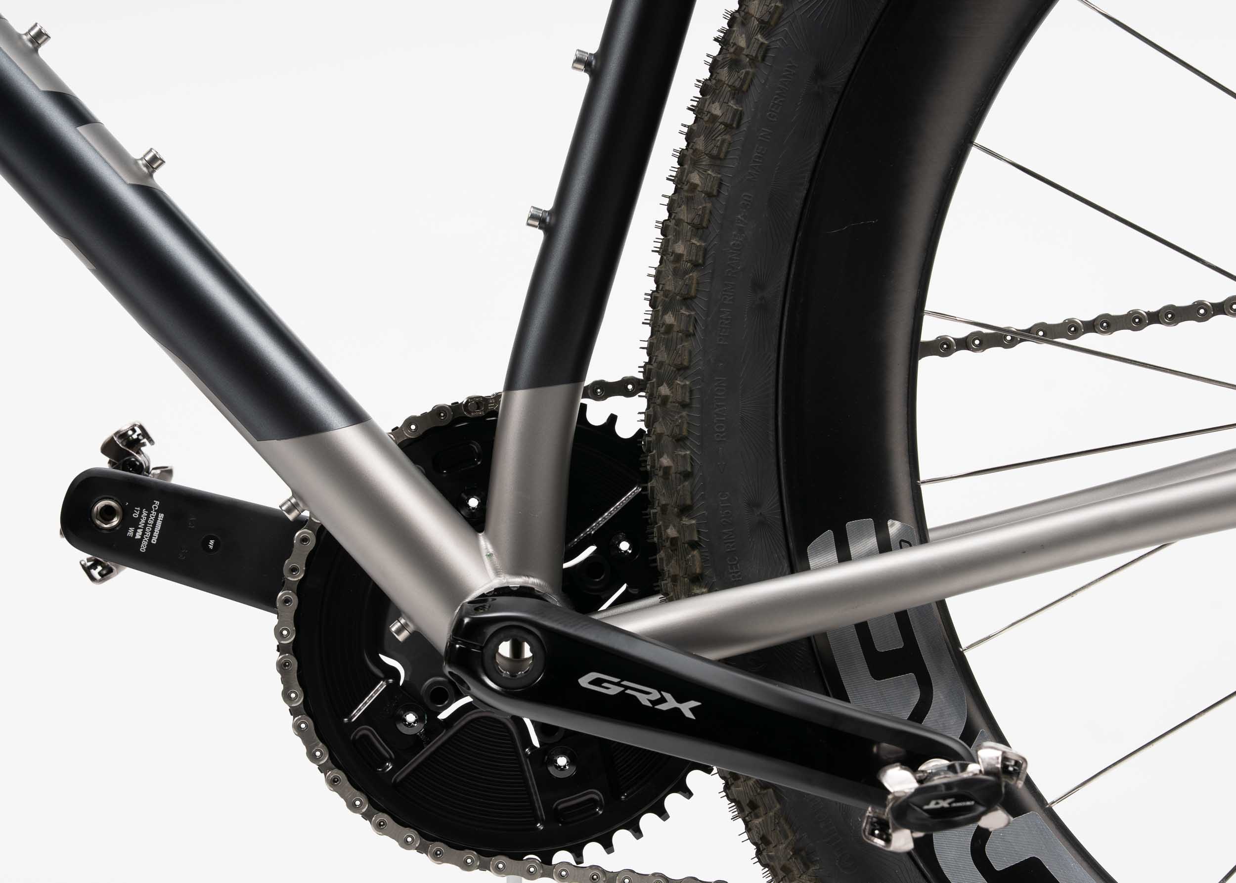https://mosaiccycles.com/wp-content/uploads/2026/08/Mosaic-Cycles-GT-1-i55-Titanium-Gravel-bike-16.jpg