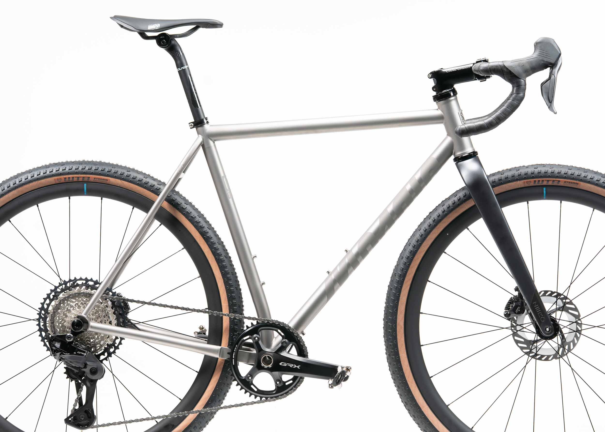 https://mosaiccycles.com/wp-content/uploads/2026/08/Mosaic-Cycles-GT-2-i55-Titanium-Gravel-Bike-20.jpg