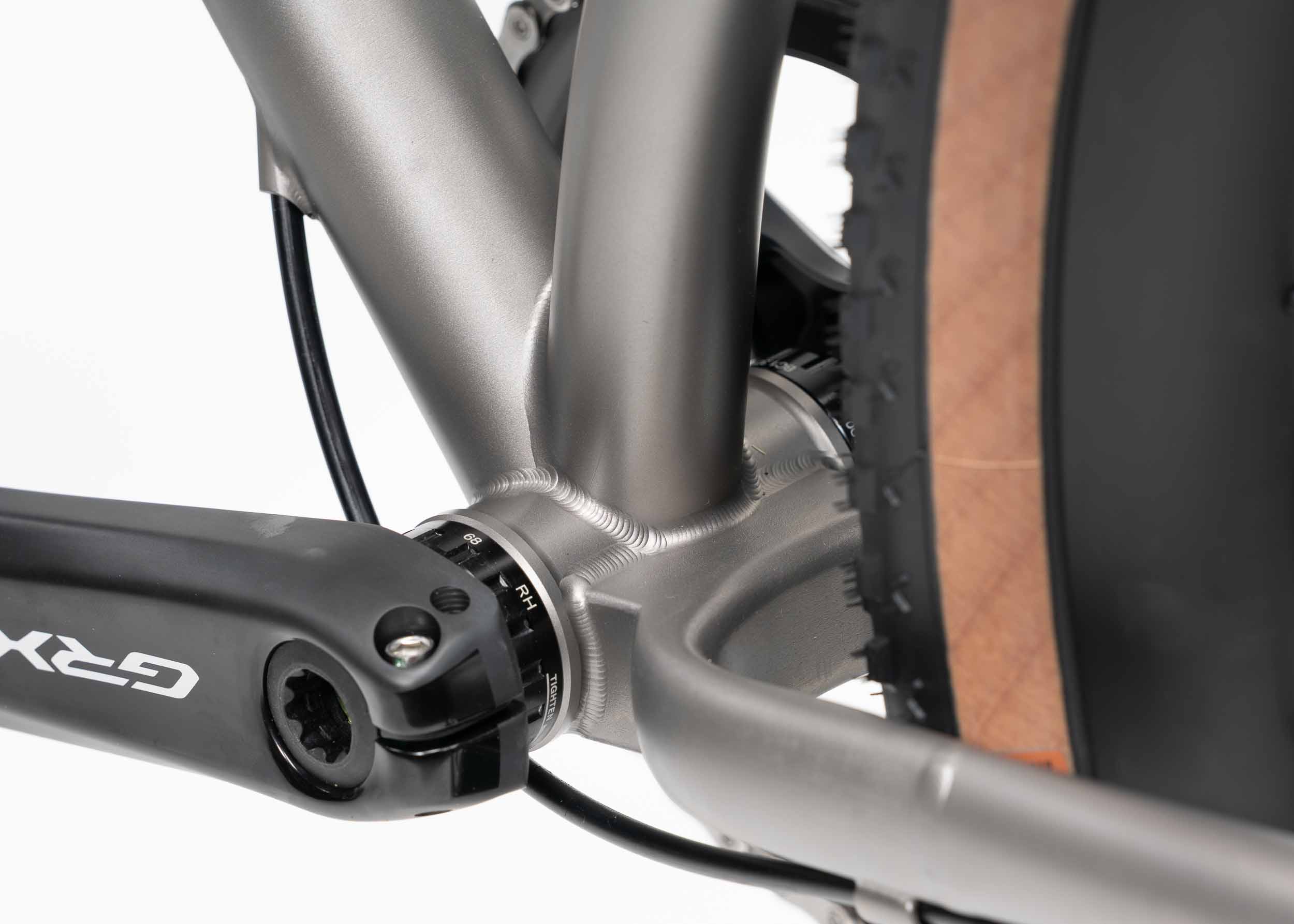 https://mosaiccycles.com/wp-content/uploads/2026/08/Mosaic-Cycles-GT-2-i55-Titanium-Gravel-Bike-33.jpg