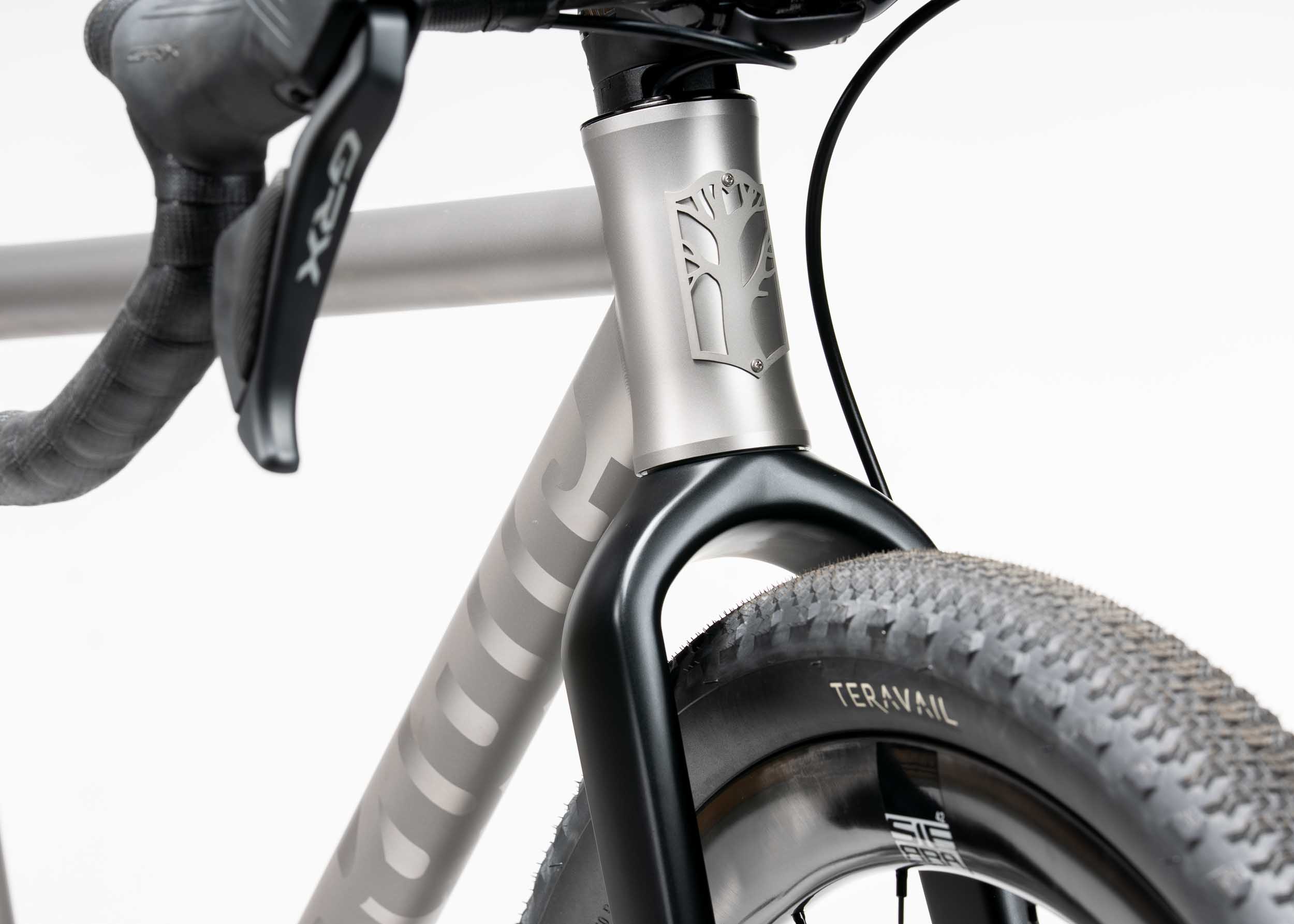 https://mosaiccycles.com/wp-content/uploads/2026/08/Mosaic-GT-2-i55-32-Titanium-Gravel-Bike-16.jpg