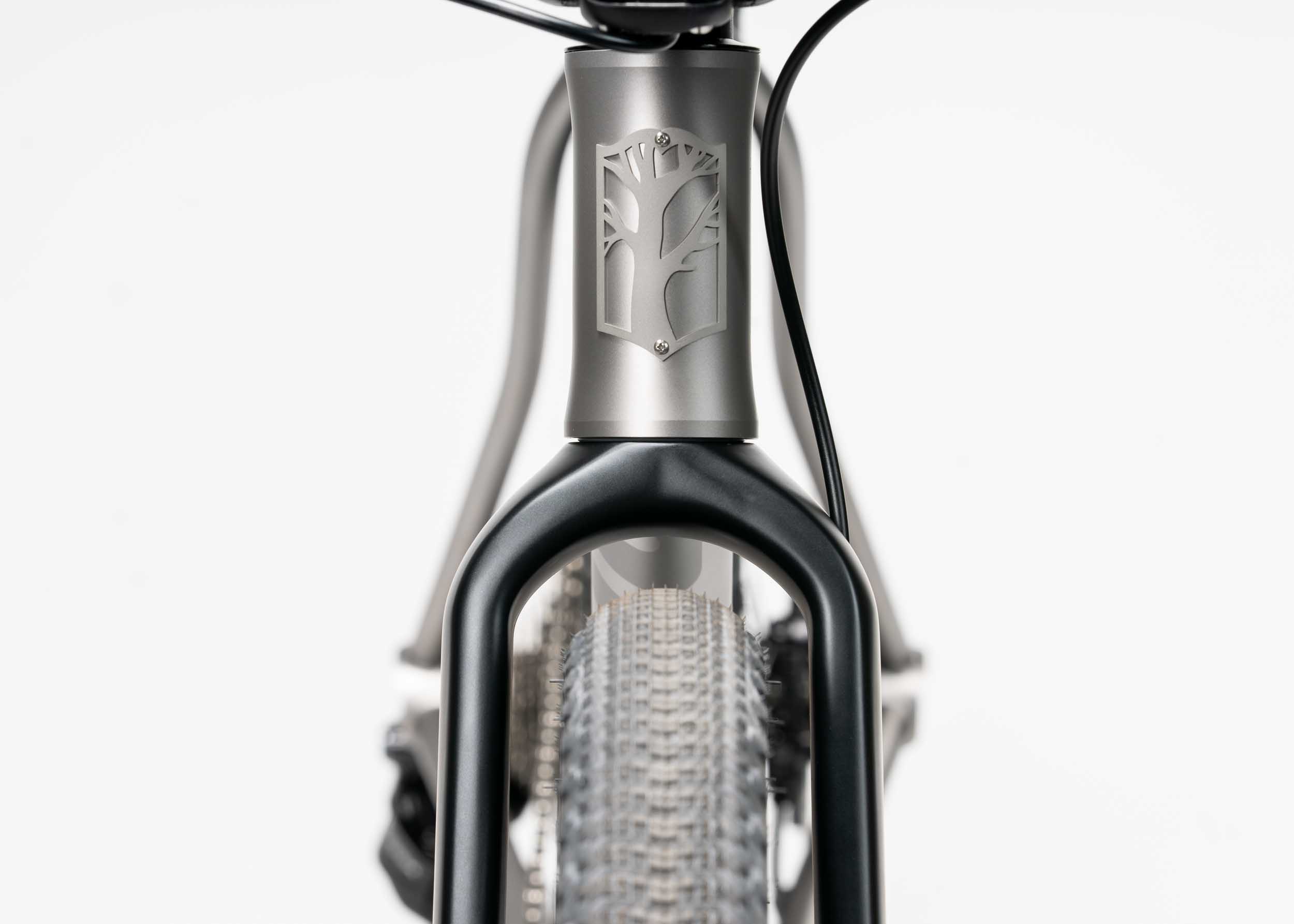 https://mosaiccycles.com/wp-content/uploads/2026/08/Mosaic-GT-2-i55-32-Titanium-Gravel-Bike-20.jpg